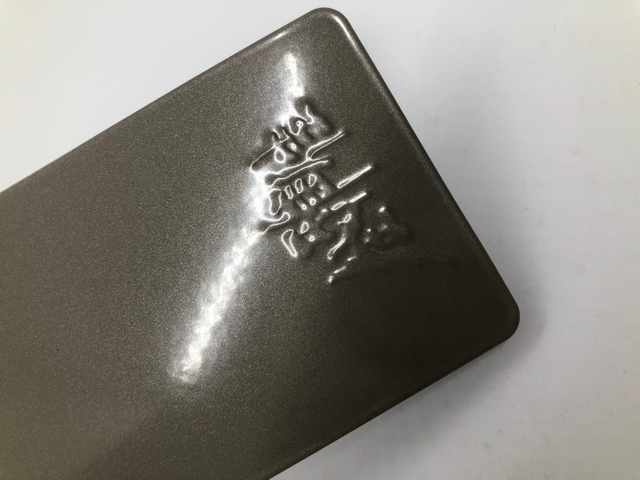 Revêtement en poudre métallique vert brillant en résine époxy polyester