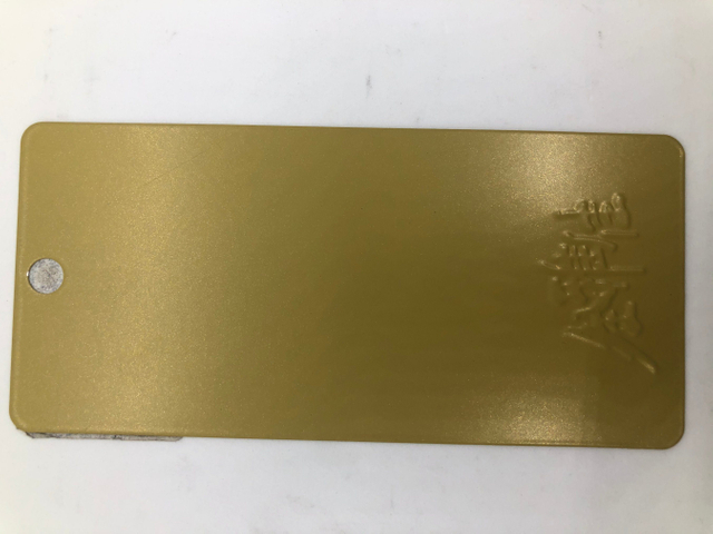 Poudre de polyester métallique durable et résistante à la chaleur, revêtement anti-peinture thermique pour le métal