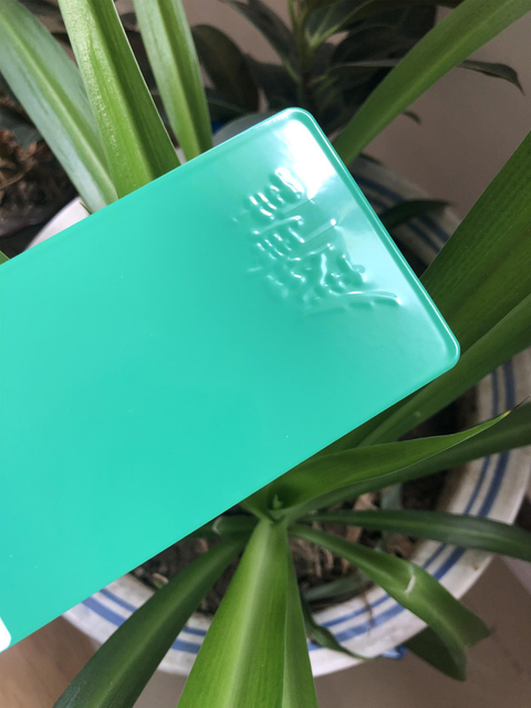 Peinture de revêtement en poudre hybride en poudre de polyester époxy à haute brillance pour meubles en métal Résine de polyester époxy brillant Revêtement en poudre de métal vert