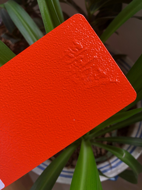 Poudre de revêtement électrostatique à bas prix, bonne performance, pour surface métallique, revêtement en alliage de matériaux de construction en aluminium avec différentes couleurs