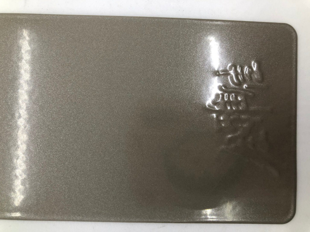 Revêtement en poudre métallique vert brillant en résine époxy polyester