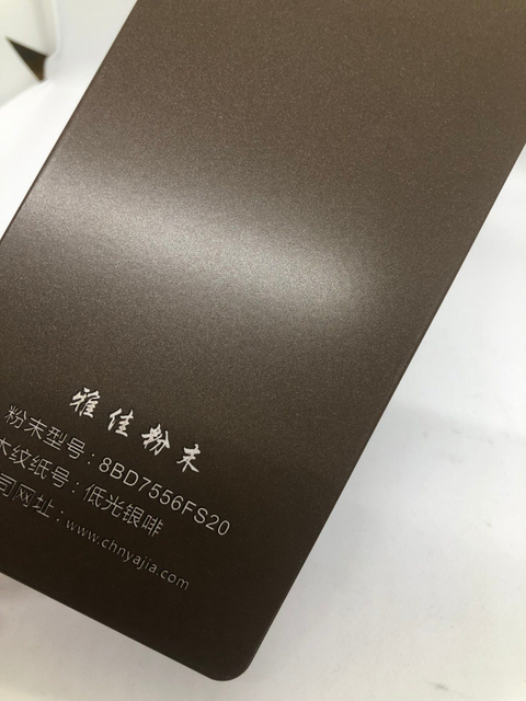 Fabricants de revêtement en poudre époxy semi-métallique Ral, résine de polyester, peinture de revêtement en poudre blanche brillante pour décoration